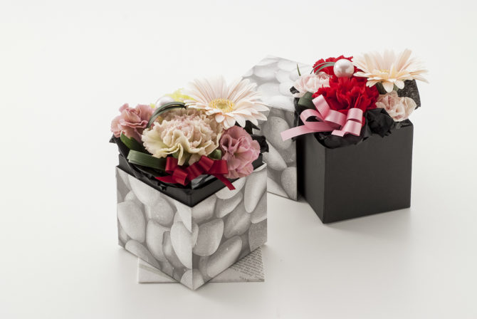 カーネーションboxアレンジメント　