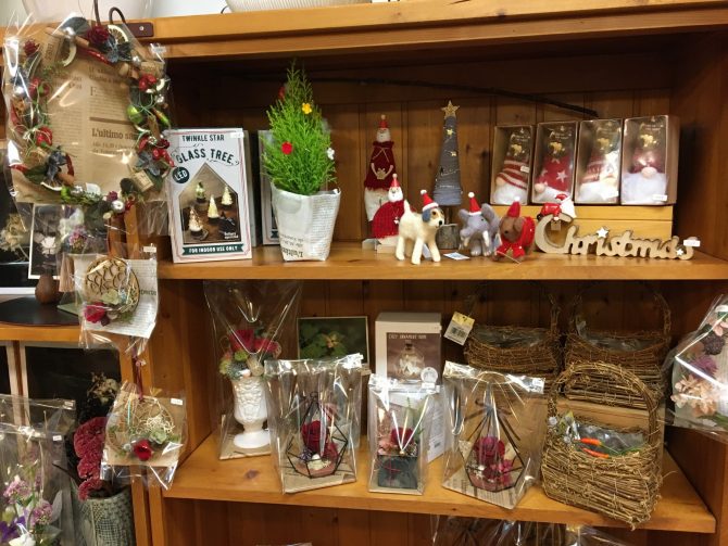 かわいい小物でクリスマスを演出してみてはいかがですか！